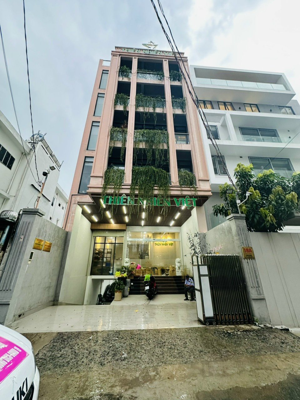 BÁN TOÀ NHÀ MẶT TIỀN 18A SÔNG NHUỆ, PHƯỜNG 2, QUẬN TÂN BÌNH DT 8,2 X 24M HẦM + 5 LẦU 37,5 TỶ