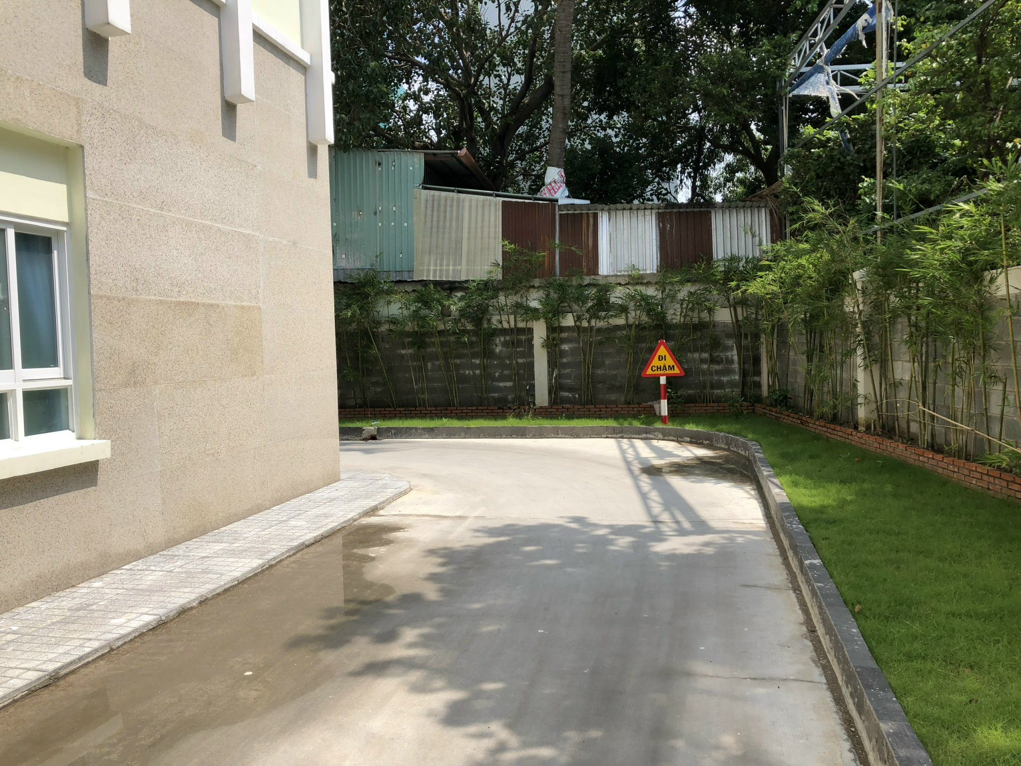 Bán shophouse 2 tầng, căn góc 2 mặt tiền siêu thoáng mát, sở hữu vĩnh viễn tại Quận Bình Thạnh, vừa ở vừa kinh doanh, đang cho thuê 23tr/tháng