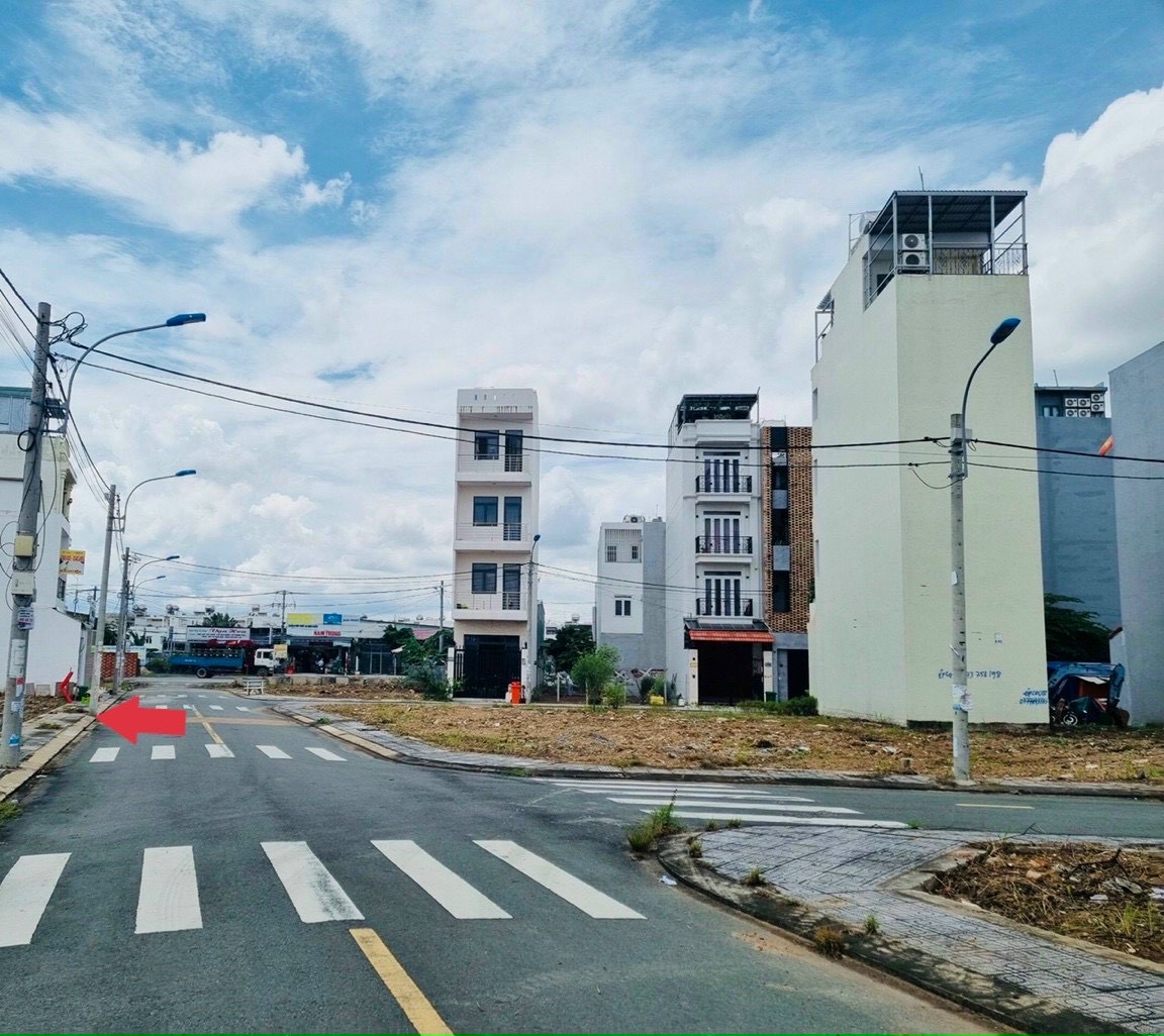 Bán lô 50.6m2 hẻm 9m 1 sẹc đường Liên Phường, Phú Hữu Q.9. Giá 4,3 tỷ