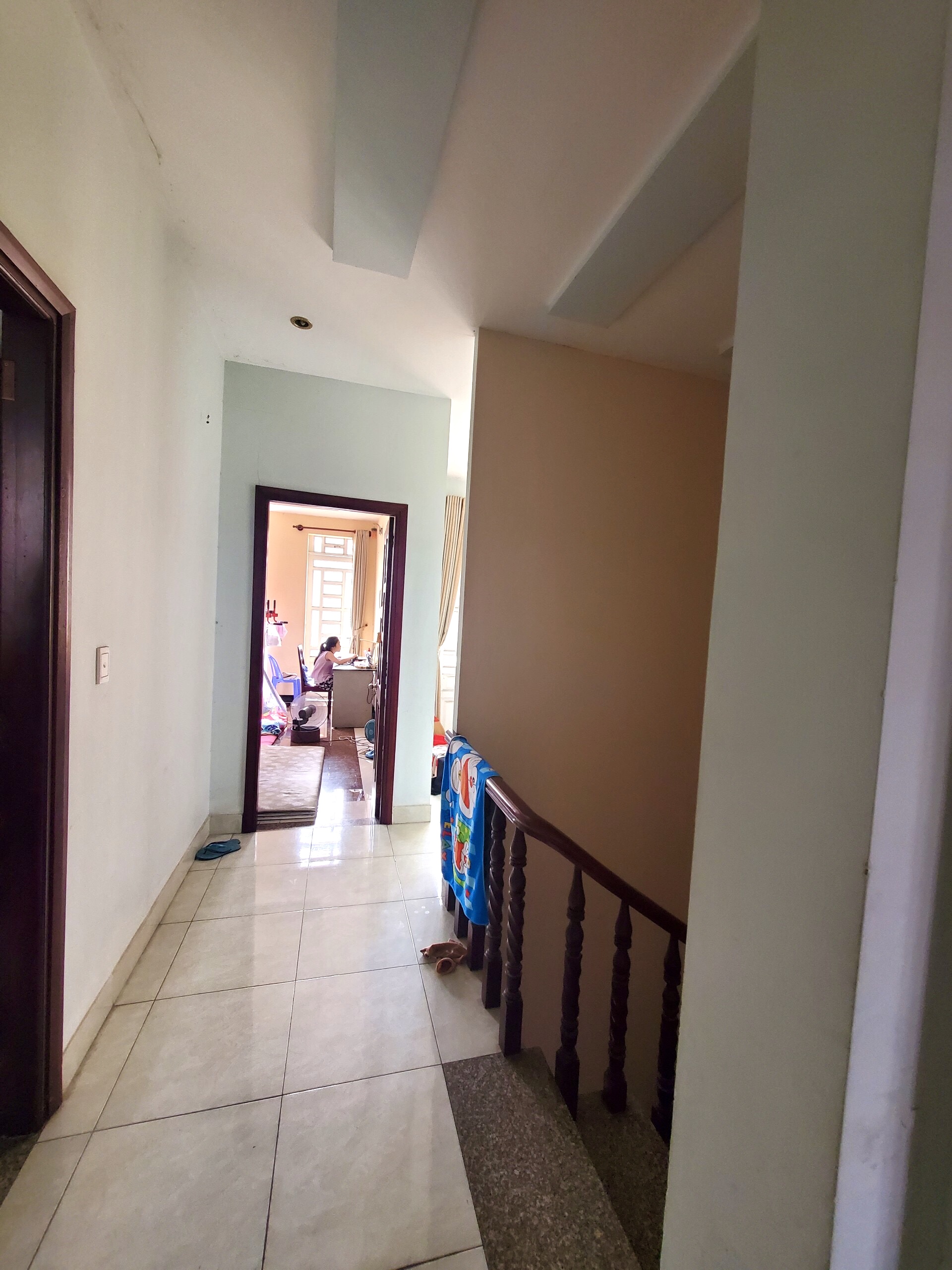Bán nhà 1T1L mặt tiền đường số 6, Hiệp Phú ngay UBND Q.9 cũ. Diện tích 8x15m. Giá 15.8 tỷ