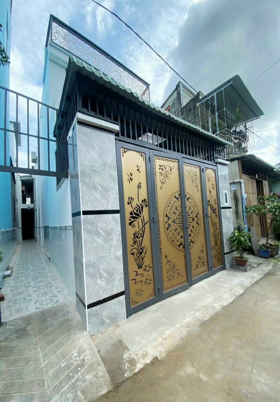 Bán nhà 1T1L và 8 phòng trọ mặt tiền đường 104, P. Tăng Nhơn Phú A, Q.9