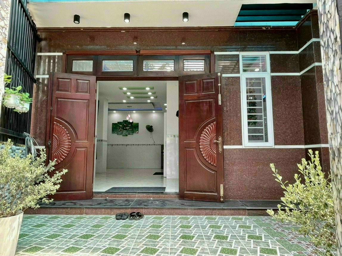 Bán nhà 1T2L đẹp kiên cố hẻm 6m tại đường 100A, P. Tân Phú Q.9. Giá 5.5 tỷ