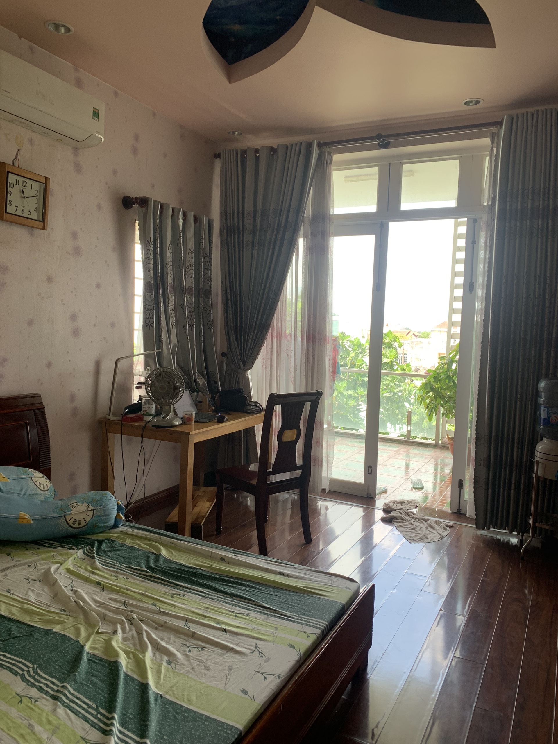 Bán nhà 1T3L sân thượng đường 16m P. Phước Bình TP. Thủ Đức. DT sàn 465m2 giá 20.5 tỷ