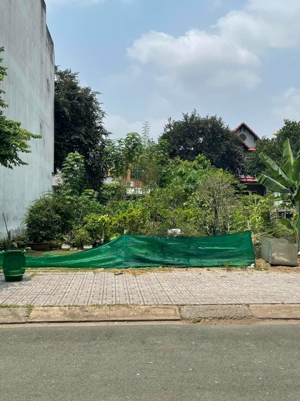 Bán nhà đất 7x19 đường 12m KDC Gia Hoà, P. Phước Long B Q.9. Giá 84tr/m2