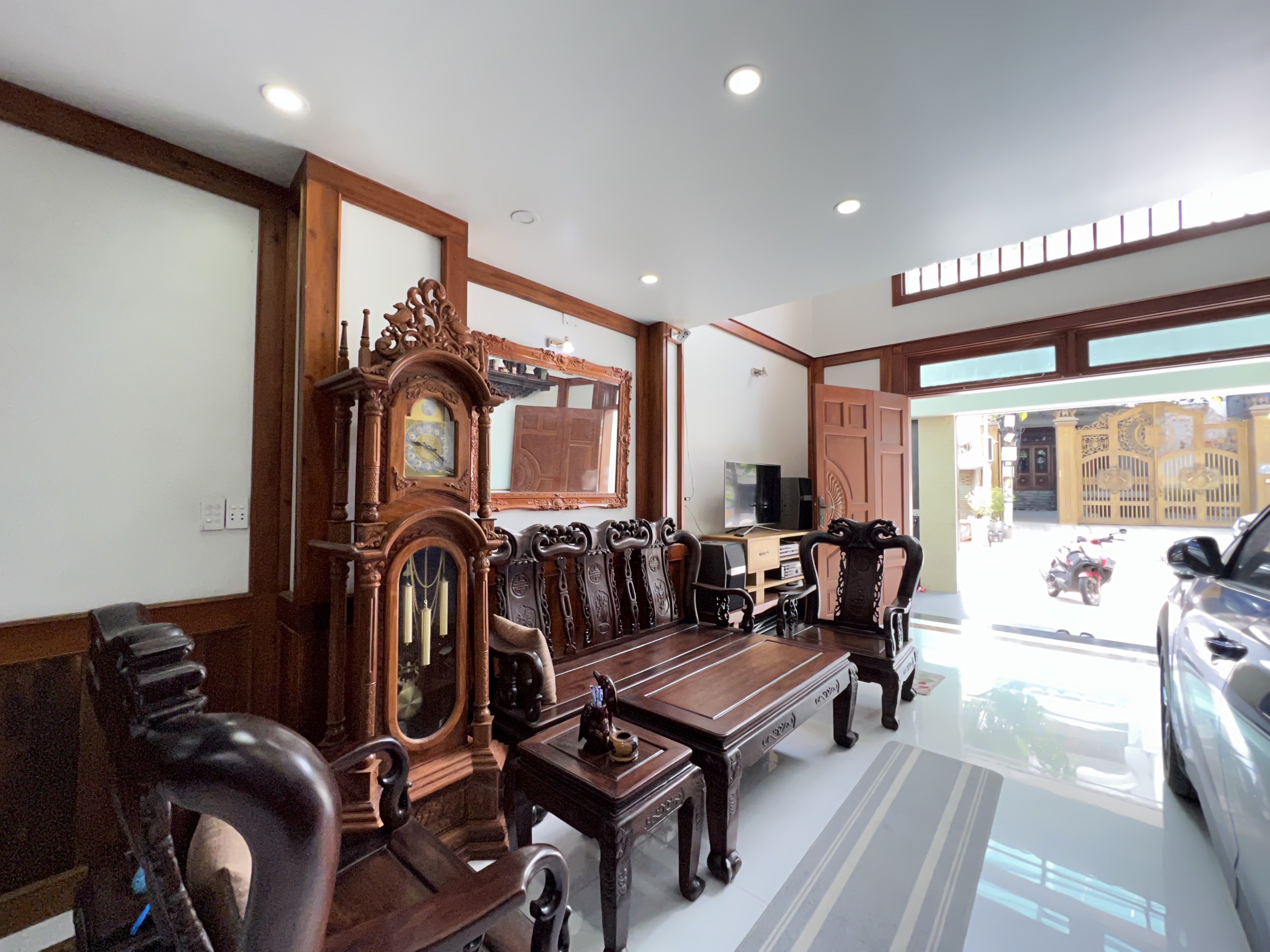 Cần bán nhà 1 trệt, lửng 2 lầu xây tâm huyết, mặt tiền đường Làng Tăng Phú Q9, giá 13.5 tỷ