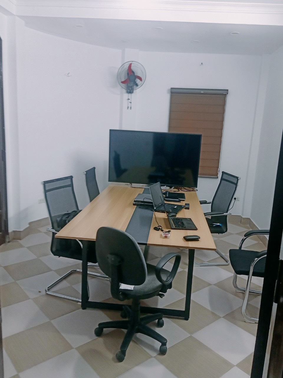Cần bán Nhà 2 mặt tiền, 5 tầng, 4 Phòng Ngủ, Full nội thất