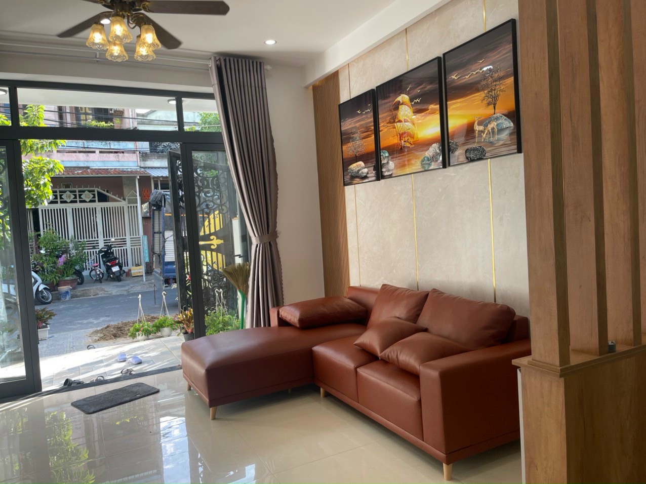 Cần bán nhà mặt tiền hoà minh 3 gần biển Nguyễn tất thành