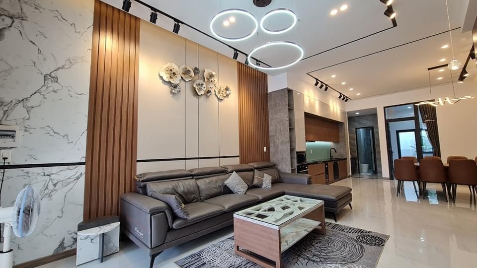 Cần bán nhà mặt tiền Phú Xuân
