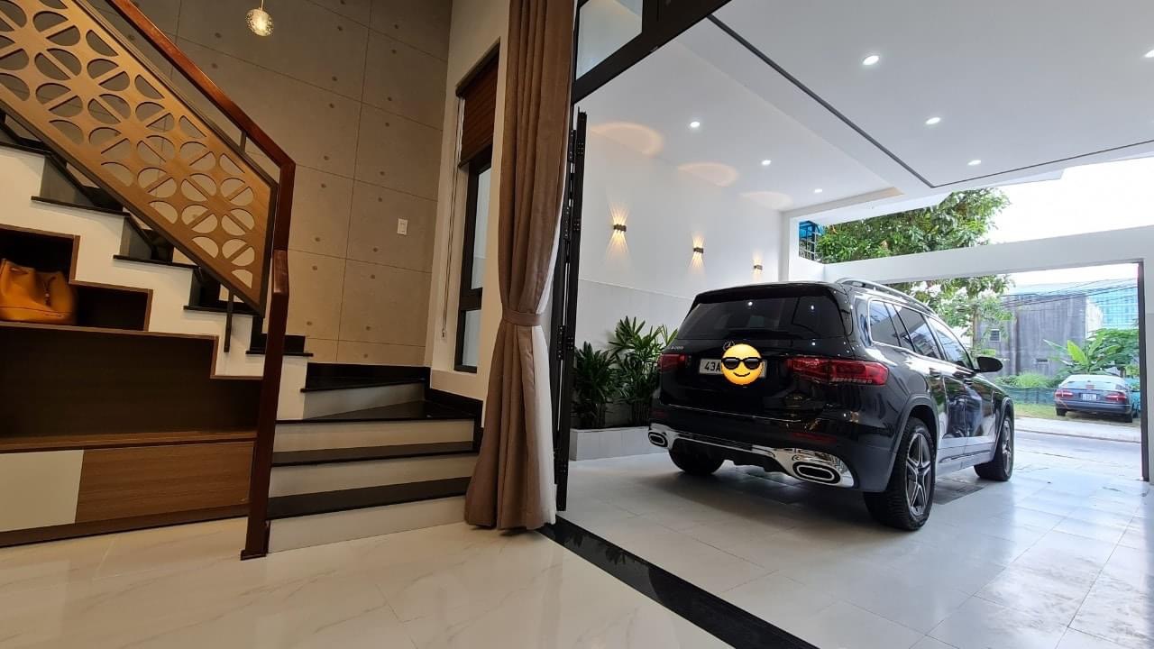 Cần bán nhà mặt tiền Phú Xuân