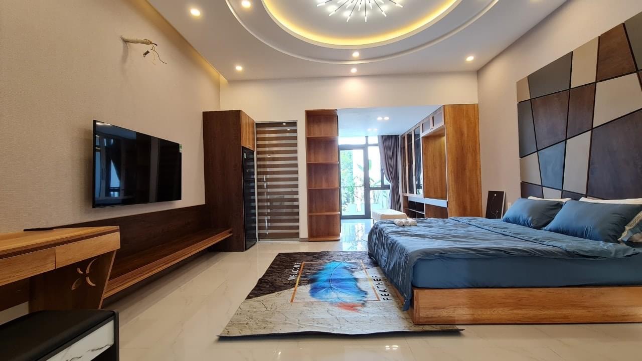 Cần bán nhà mặt tiền Phú Xuân