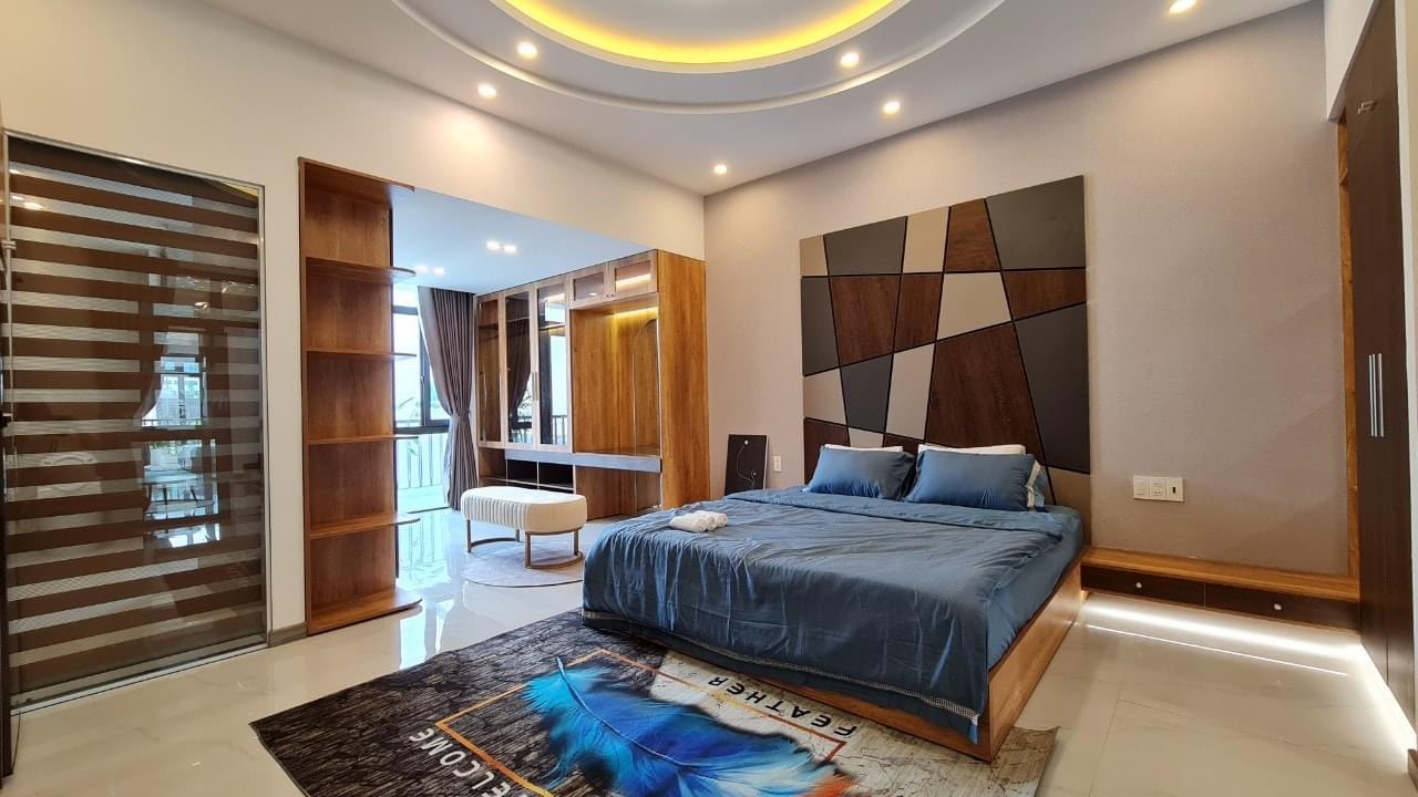 Cần bán nhà mặt tiền Phú Xuân