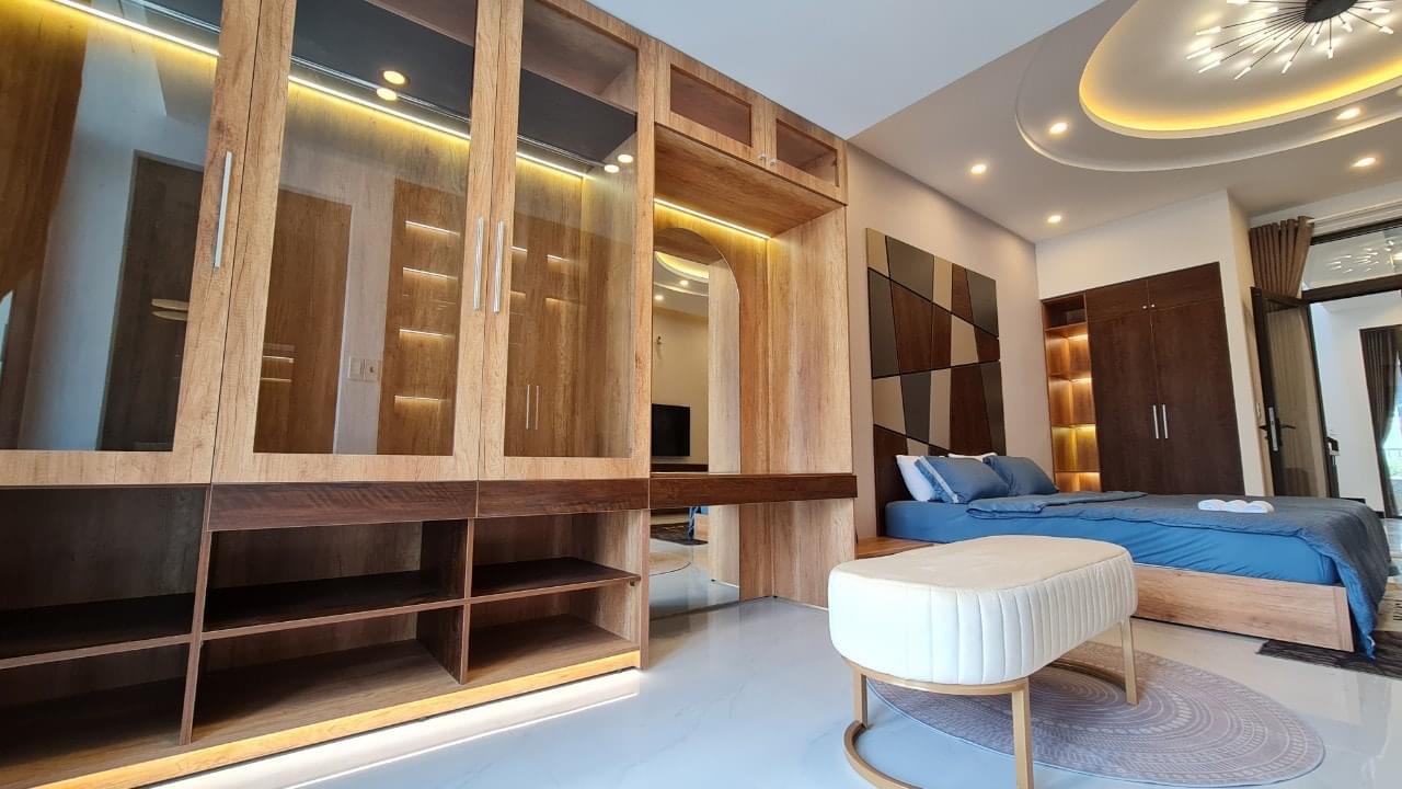 Cần bán nhà mặt tiền Phú Xuân