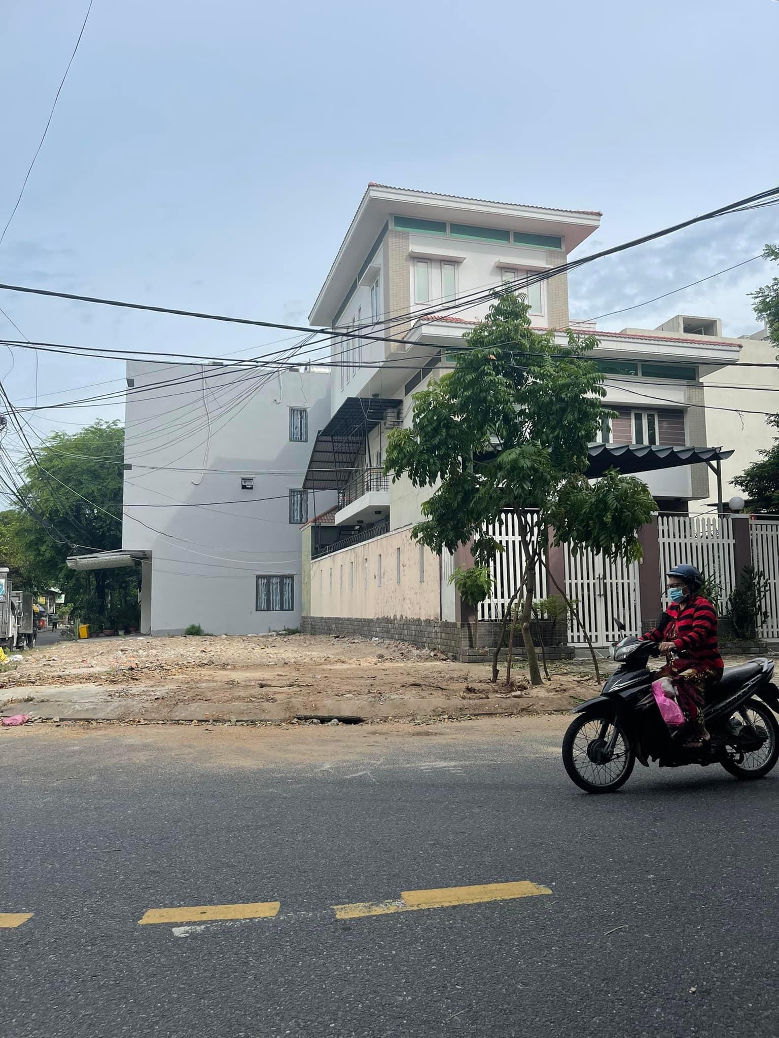Mặt tiền lương ngữ học vị trí kinh doanh gần trường đại học ngoại ngữ trường đông á đại học kiến trúc cách cầu tiên Sơn 2km cầu rồng 3km