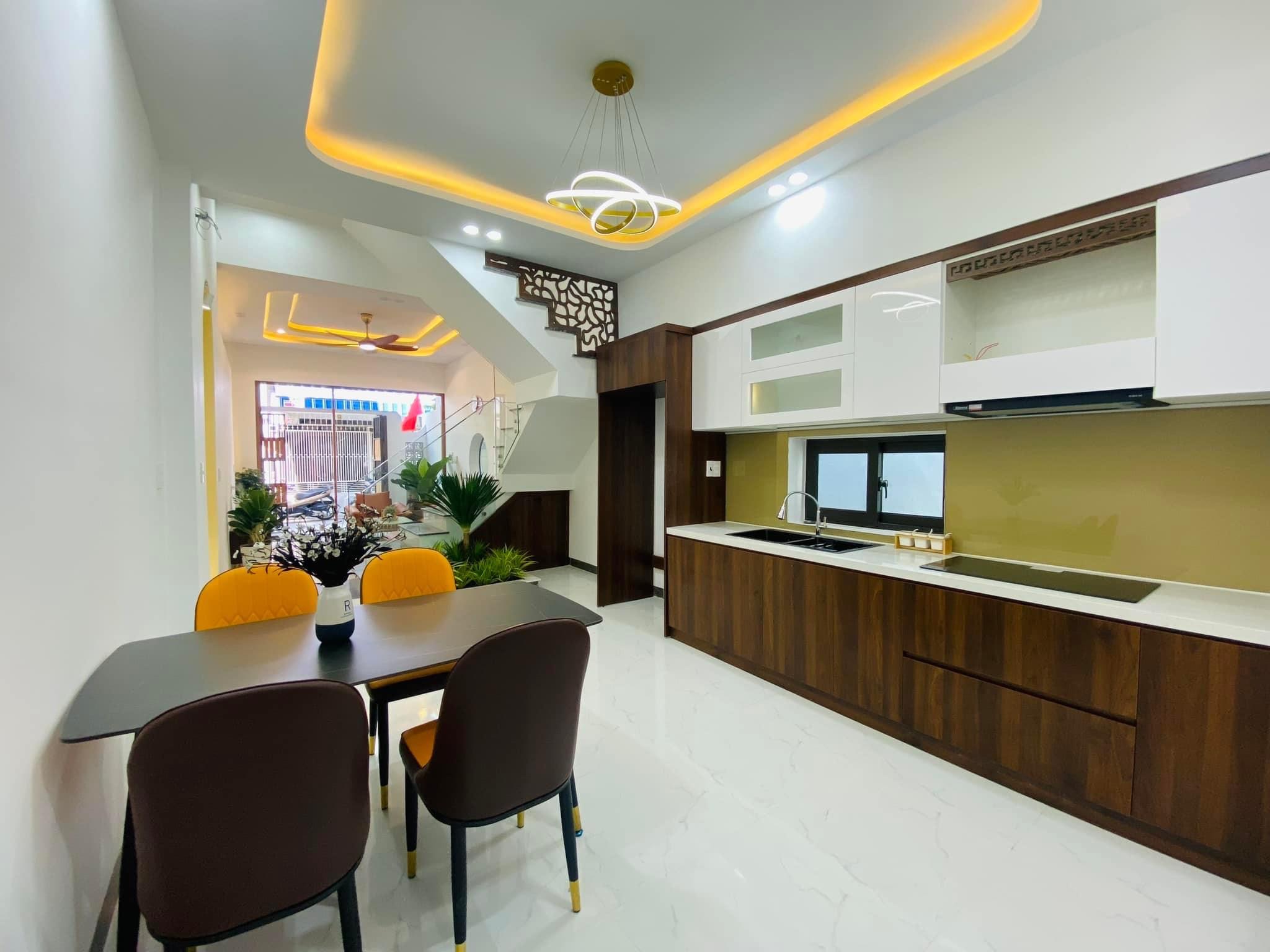 Cần bán cặp nhà tttp đường phạm văn nghị