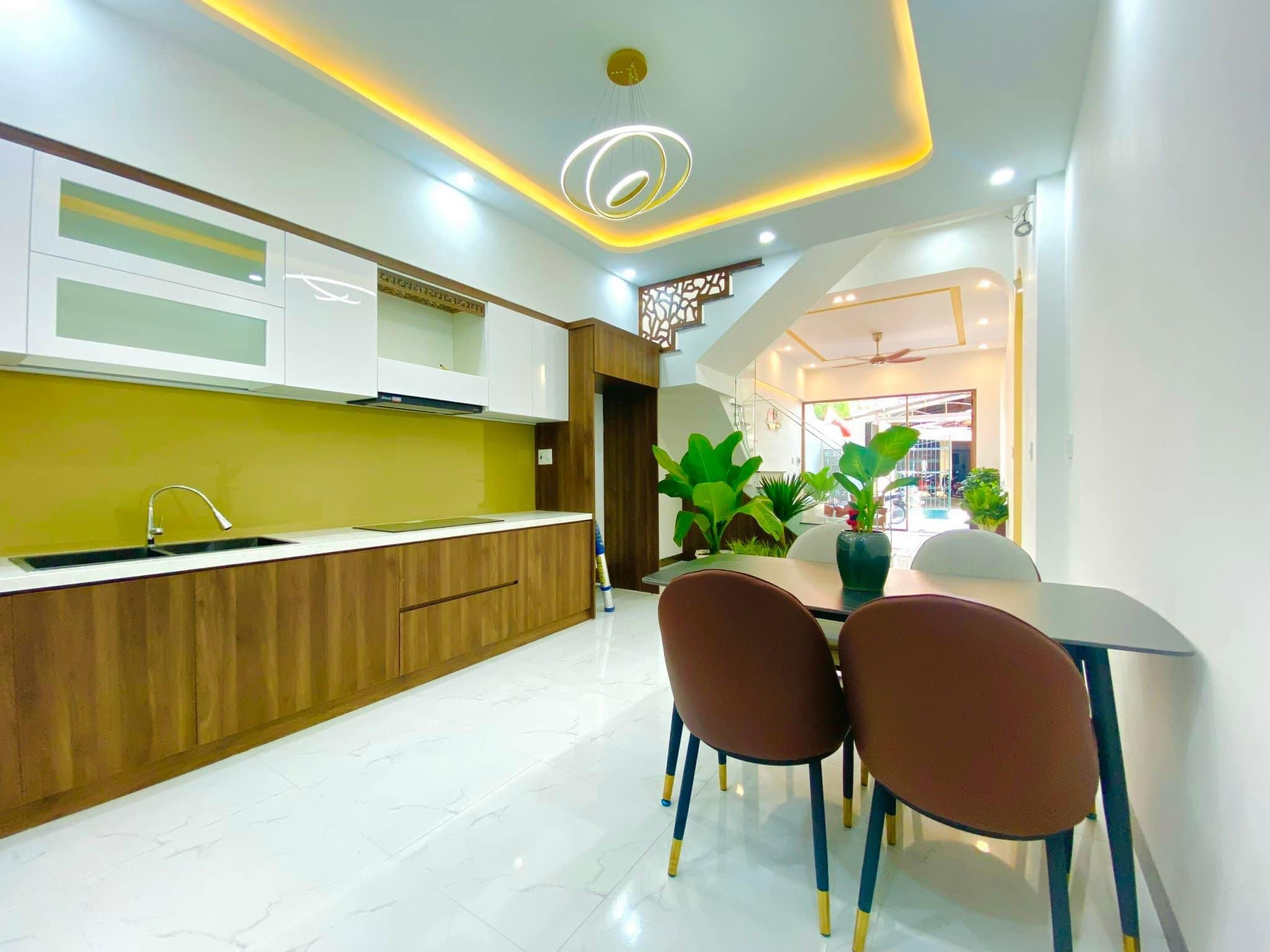 Cần bán cặp nhà tttp đường phạm văn nghị