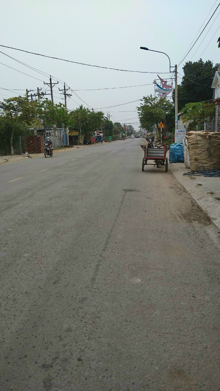 Phước lý Cần giuộc long an Bán Xưởng may mặc Diện tích: 4.600m2, 3.000m2 thổ, 1.600m2 SXKD. Mt 34m, nở hậu 6xm. Có sẵn nhà xưởng kiên cố, sân vườn thư giãn.