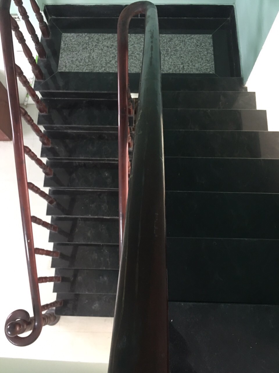 Cho thuê nhà 1T1L 60m2 đường 339 gần Đỗ Xuân Hợp Q.9. Giá 8tr/ tháng