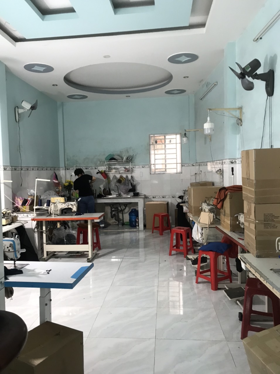 Cho thuê nhà 1T1L gồm 3PN diện tích 70m2 gần đường Dương Đình Hội Q.9. Giá 7.5tr/ tháng