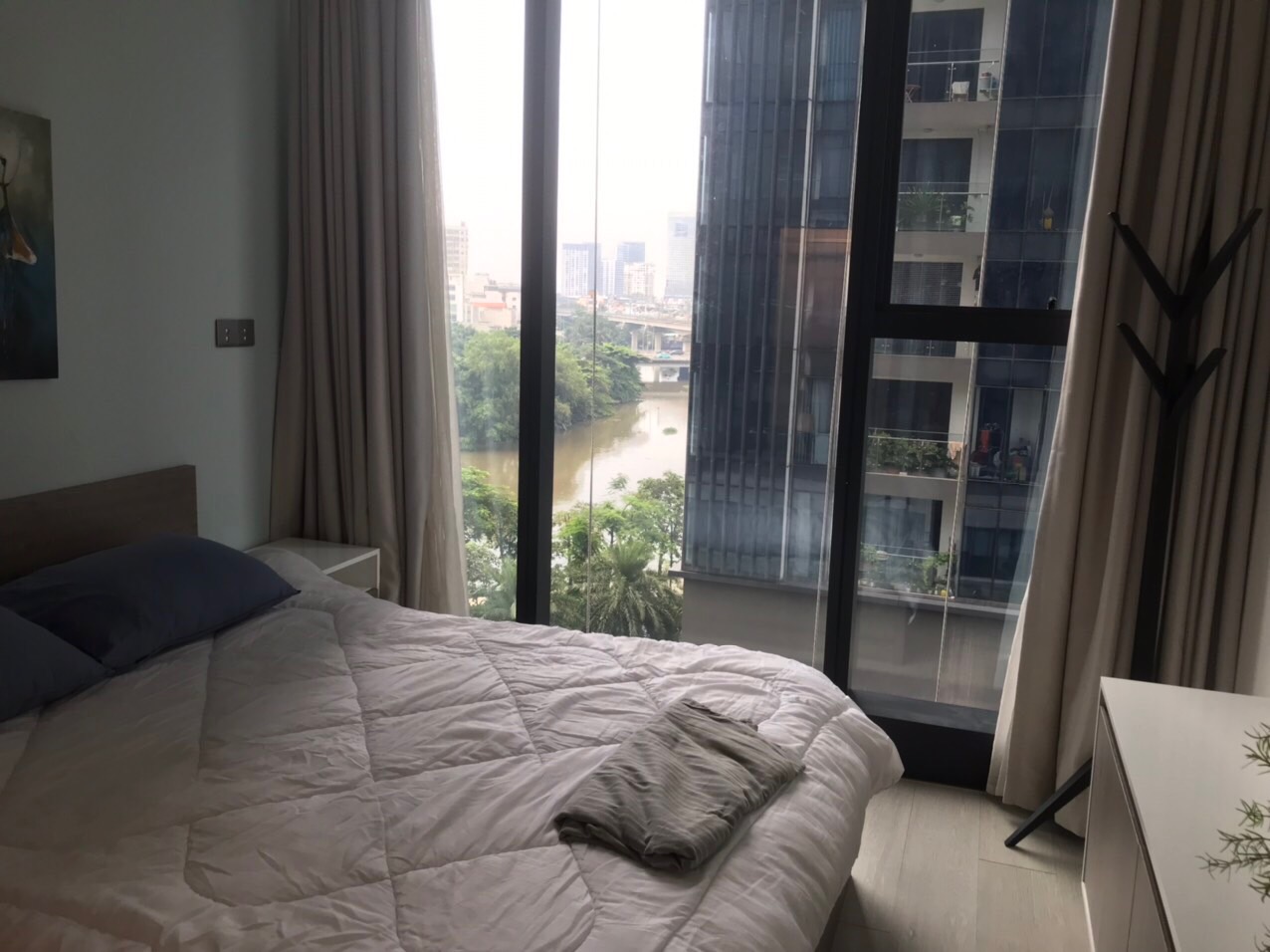 Cần bán 3PN VINHOMES GOLDEN RIVER, QUẬN 1